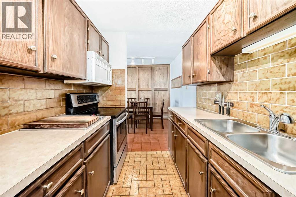 201, 512 Cedar Crescent SW, Calgary, Alberta  T3C 2Y8 - Photo 12 - A2289140