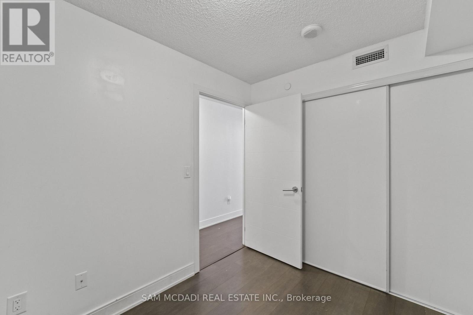 313 - 525 Adelaide Street W, Toronto, Ontario  M5V 0N7 - Photo 17 - C12983370