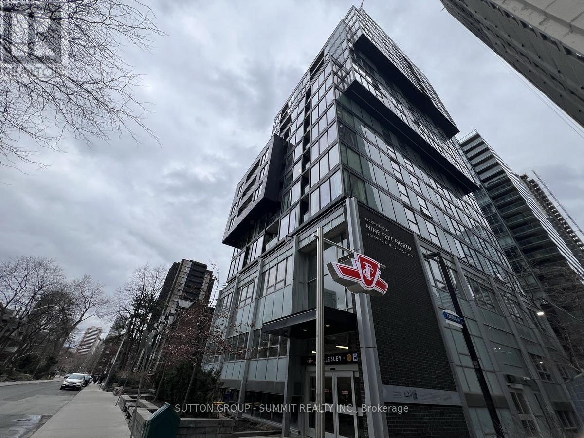 1704 - 17 Dundonald Street, Toronto, Ontario  M4Y 1K3 - Photo 3 - C12983424