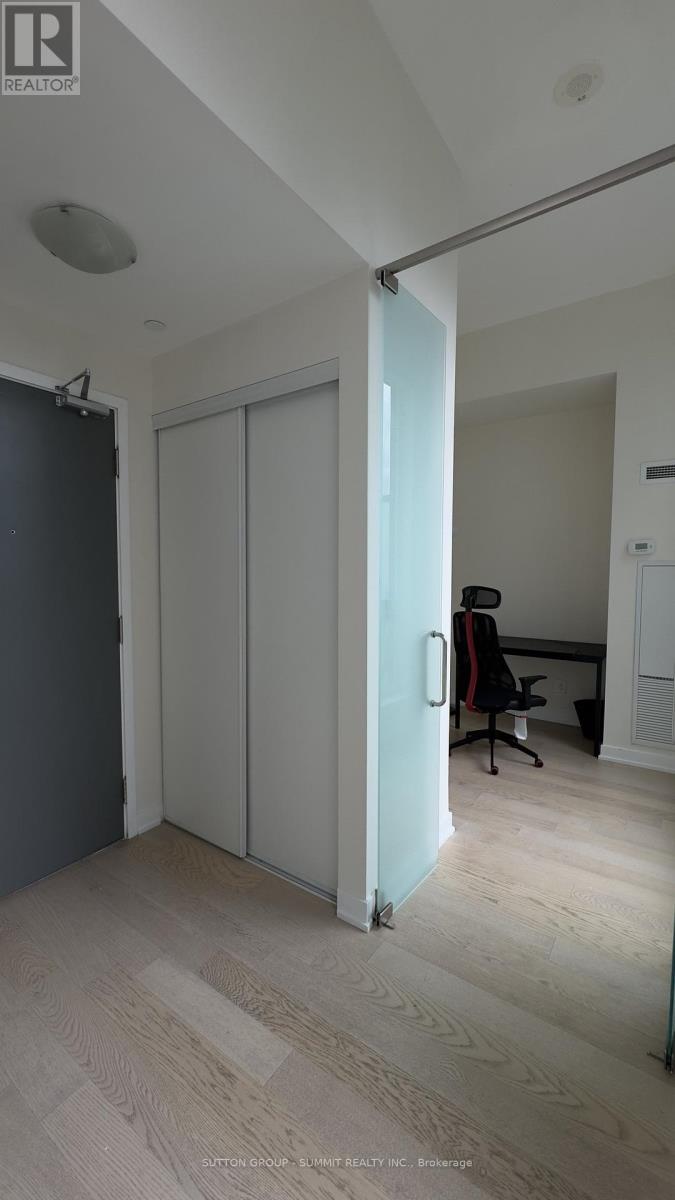 1704 - 17 Dundonald Street, Toronto, Ontario  M4Y 1K3 - Photo 4 - C12983424