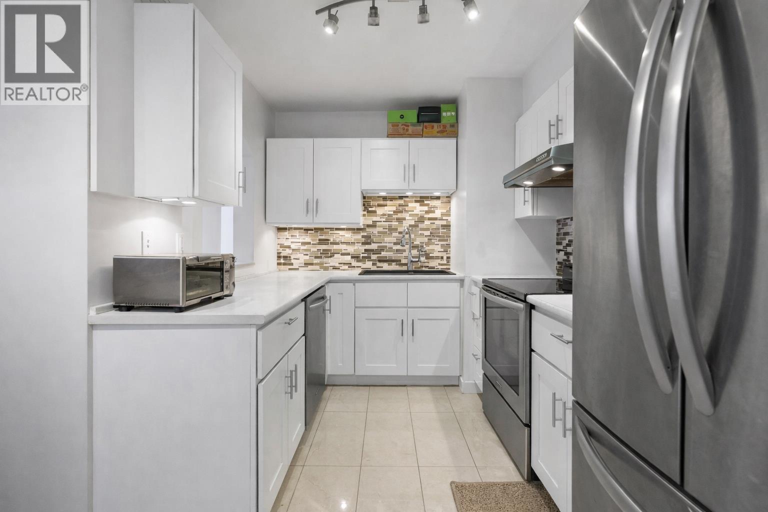 403 3738 Norfolk Street, Burnaby, British Columbia  V5G 4V4 - Photo 11 - R3107035