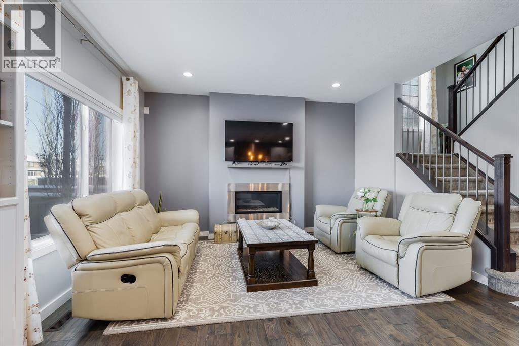 52 Cooperstown Place Sw, Airdrie, Alberta  T4B 3T5 - Photo 3 - A2297023