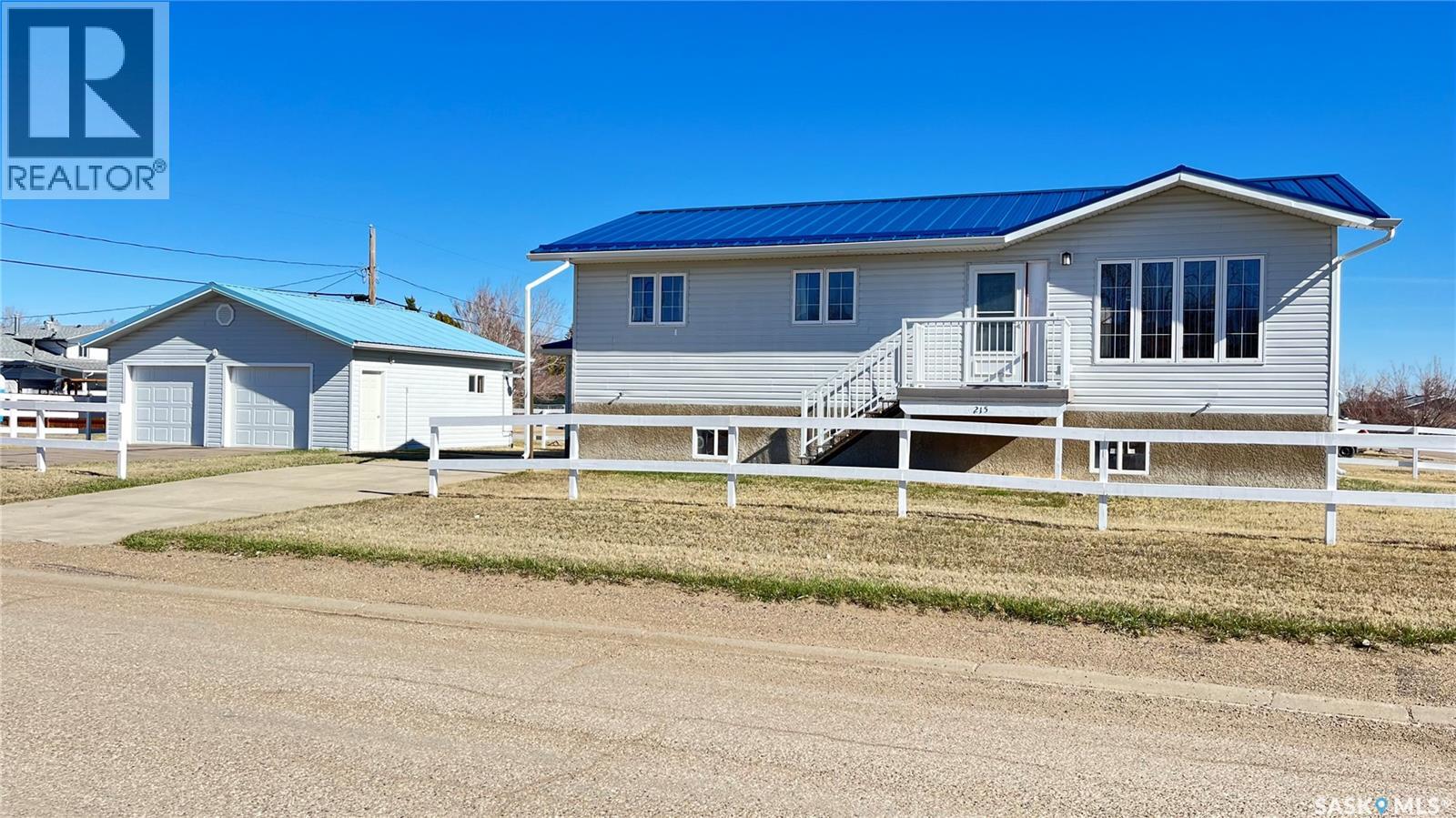 215 Lonsdale STREET, Maple Creek, Saskatchewan
