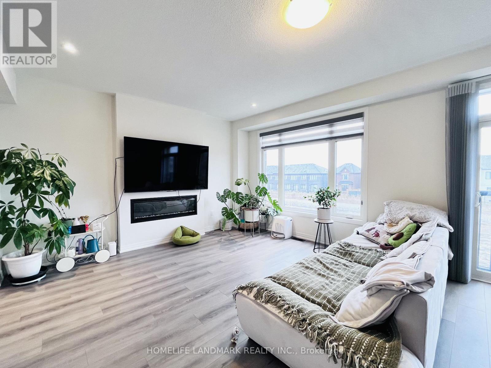 1057 Cameo Street, Pickering, Ontario  L1X 0G3 - Photo 4 - E12983380