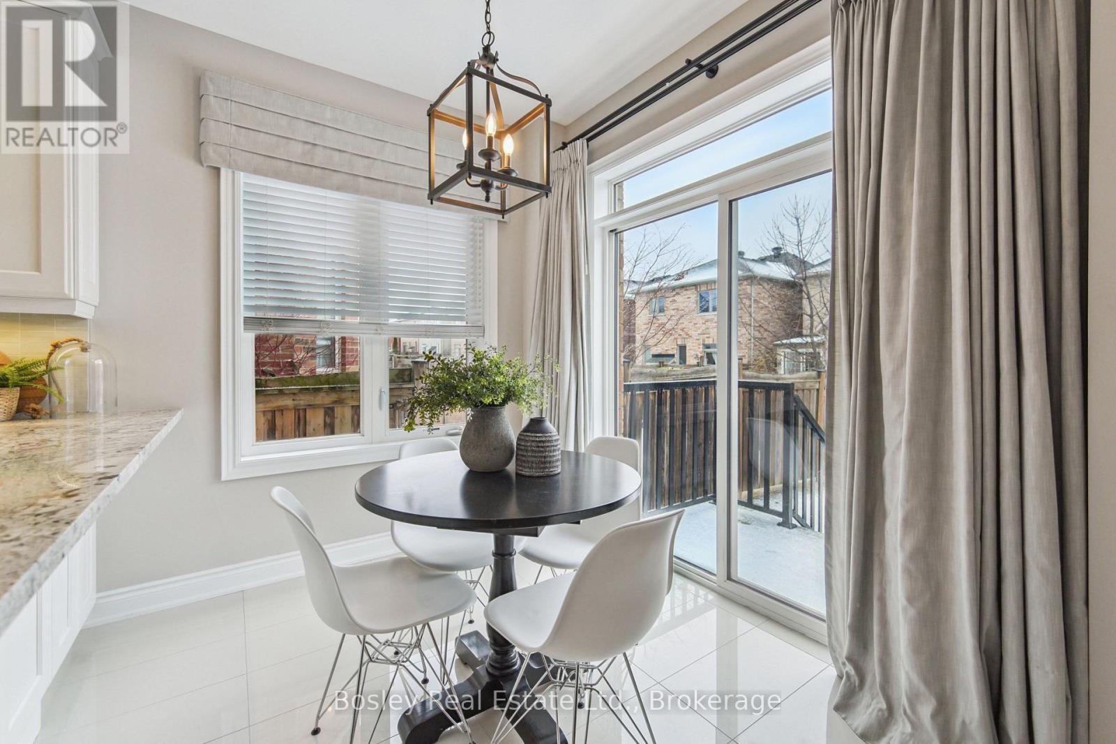 2343 Quetico Crescent, Oakville, Ontario  L6M 0R5 - Photo 13 - W12955938