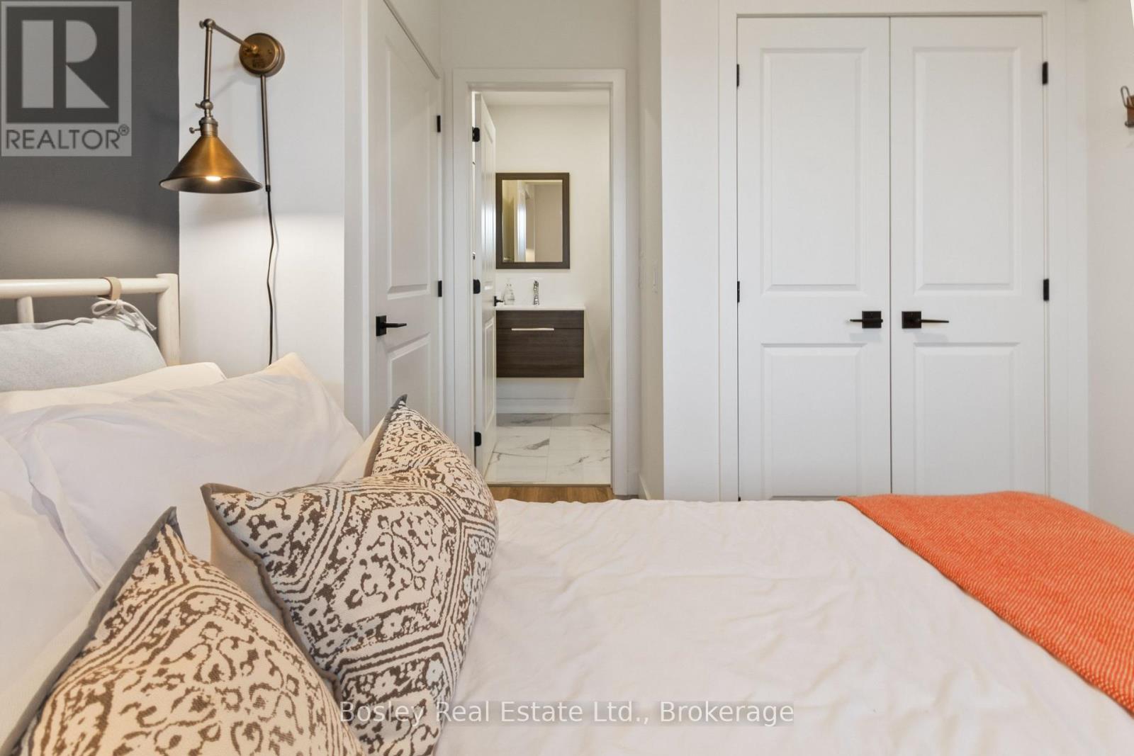 307 - 12 Beausoleil Lane, Blue Mountains, Ontario  L9Y 2X5 - Photo 31 - X12843436