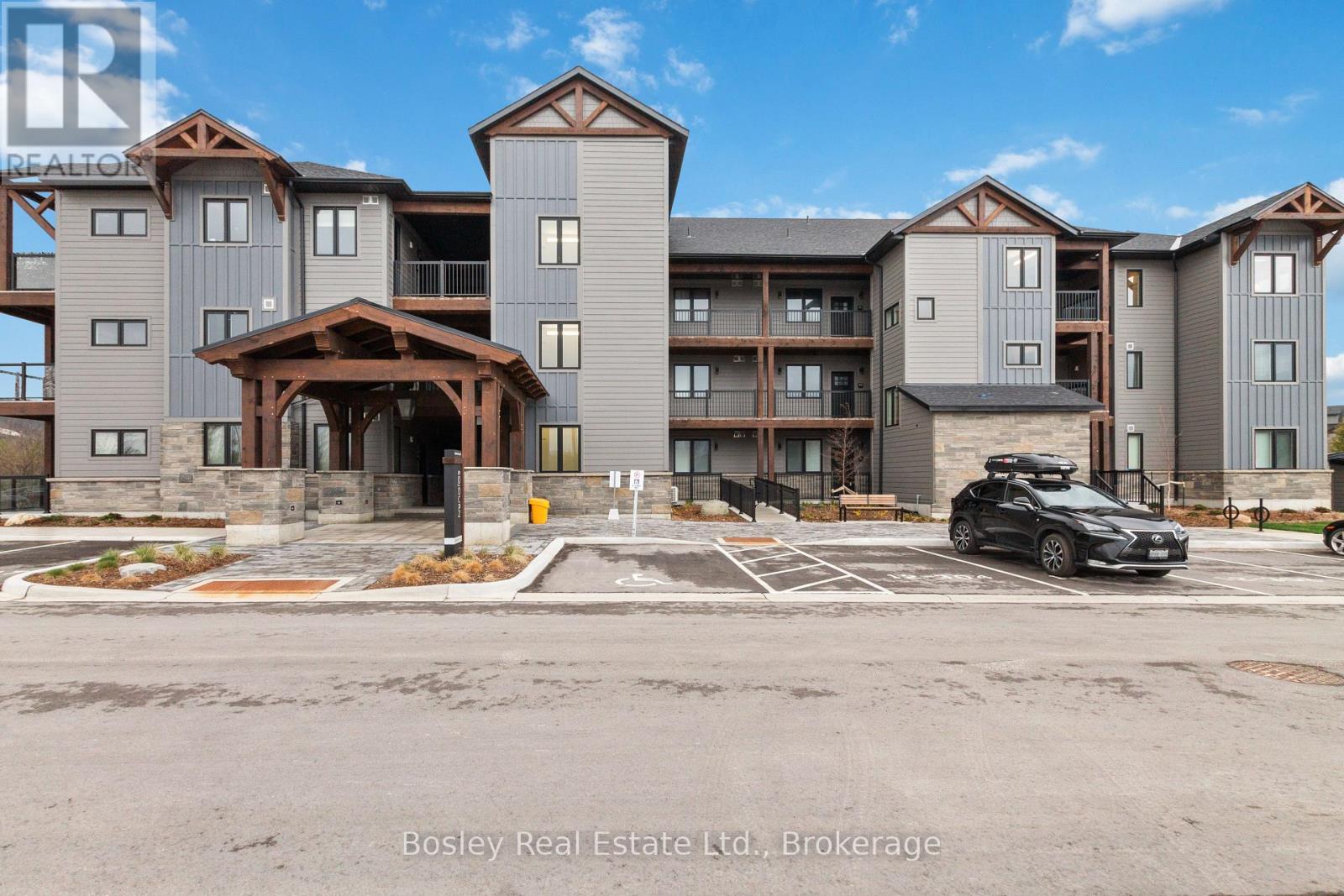 307 - 12 Beausoleil Lane, Blue Mountains, Ontario  L9Y 2X5 - Photo 2 - X12843436