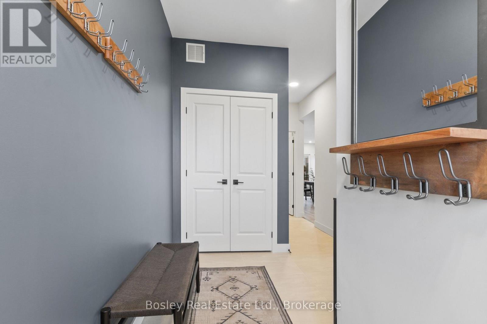 307 - 12 Beausoleil Lane, Blue Mountains, Ontario  L9Y 2X5 - Photo 3 - X12843436