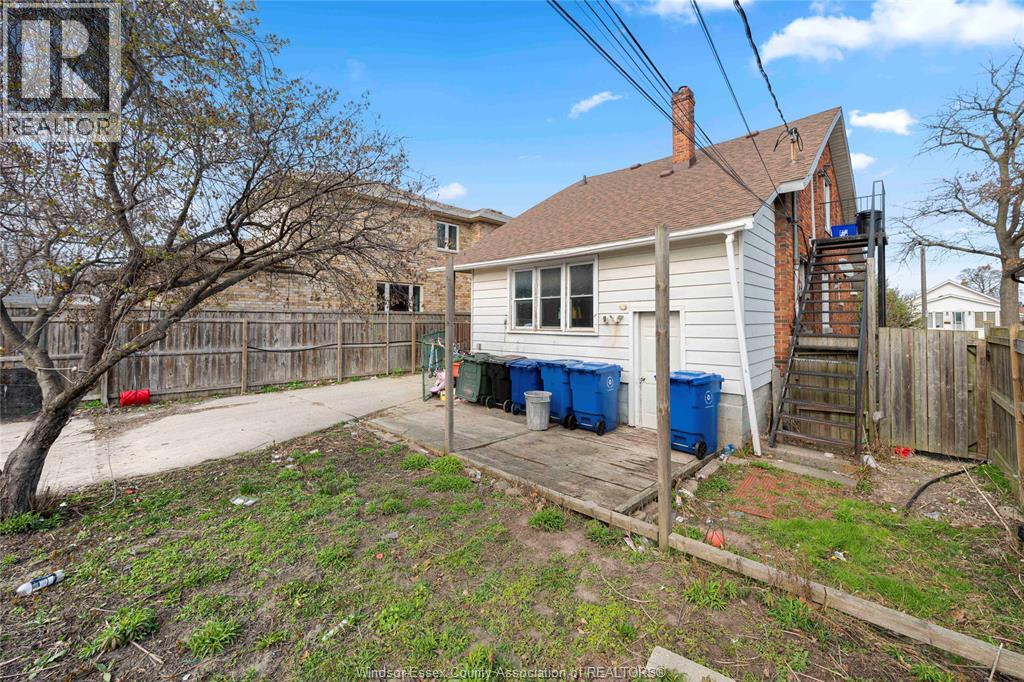 1839 St. Luke, Windsor, Ontario N8W 3W8 - Photo 4 - 26007768