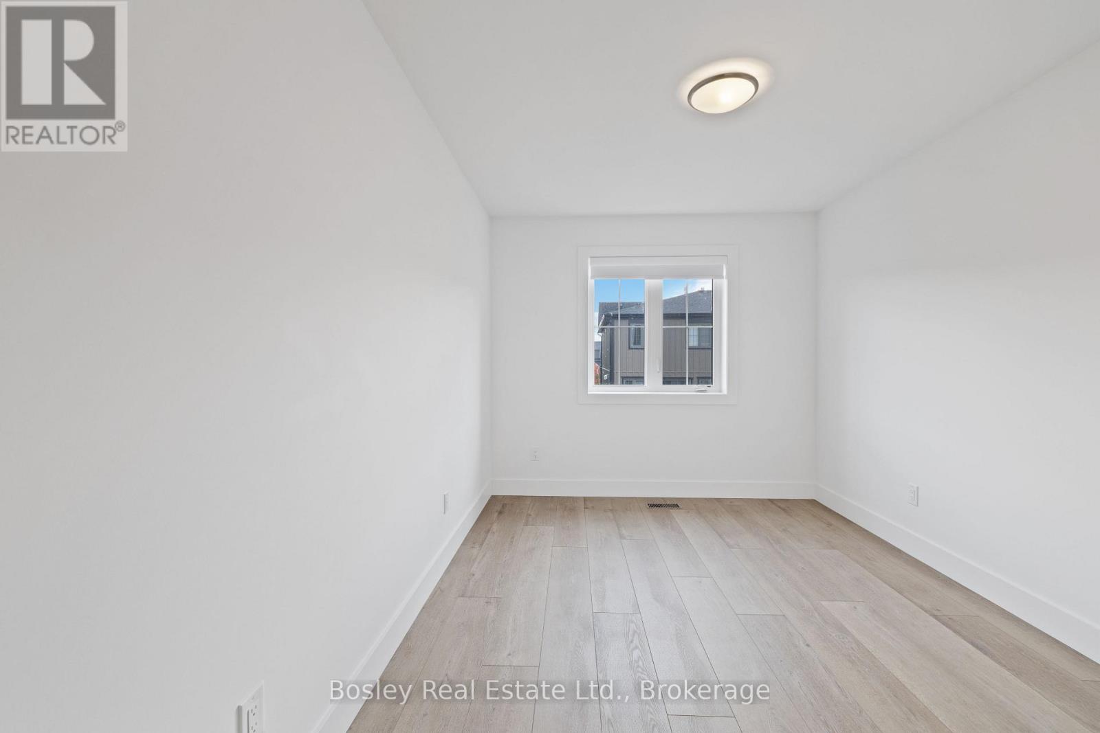 125 Courtland Street, Blue Mountains, Ontario L9Y 0R4 - Photo 33 - X12937394