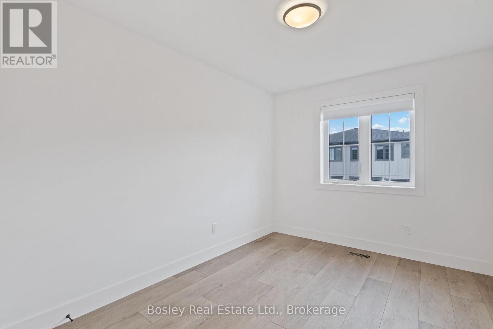 125 Courtland Street, Blue Mountains, Ontario L9Y 0R4 - Photo 31 - X12937394