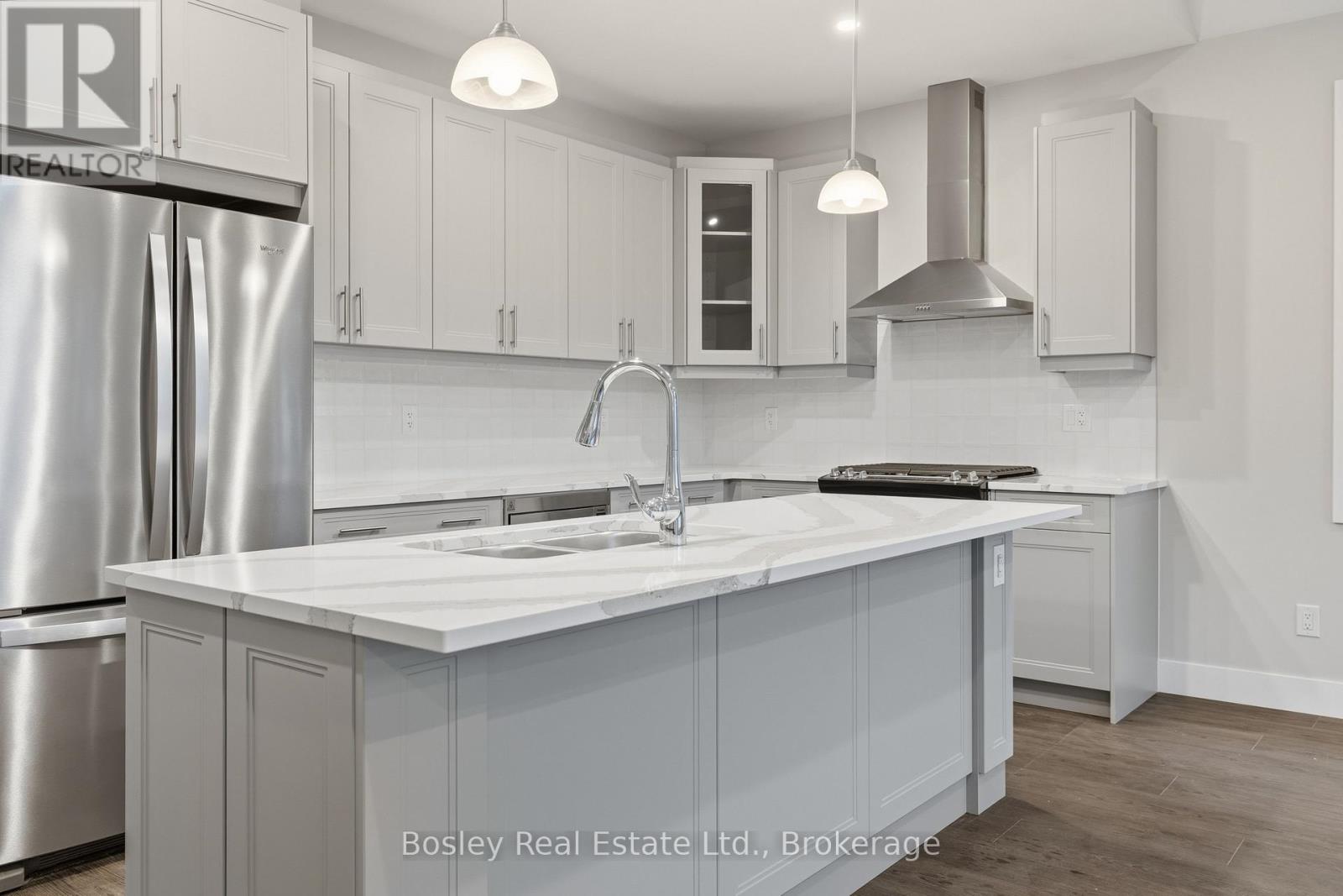 163 Sugar Maple Street, Blue Mountains, Ontario L9Y 0Z3 - Photo 9 - X12941996