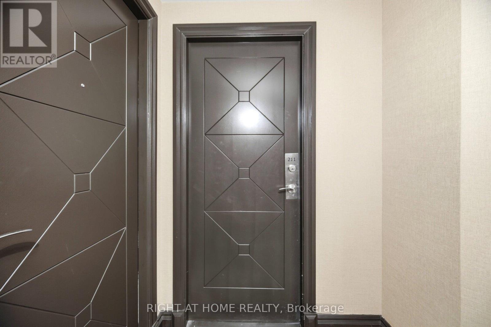 211 - 18 Harding Boulevard, Richmond Hill, Ontario  L4C 0T3 - Photo 31 - N12983376