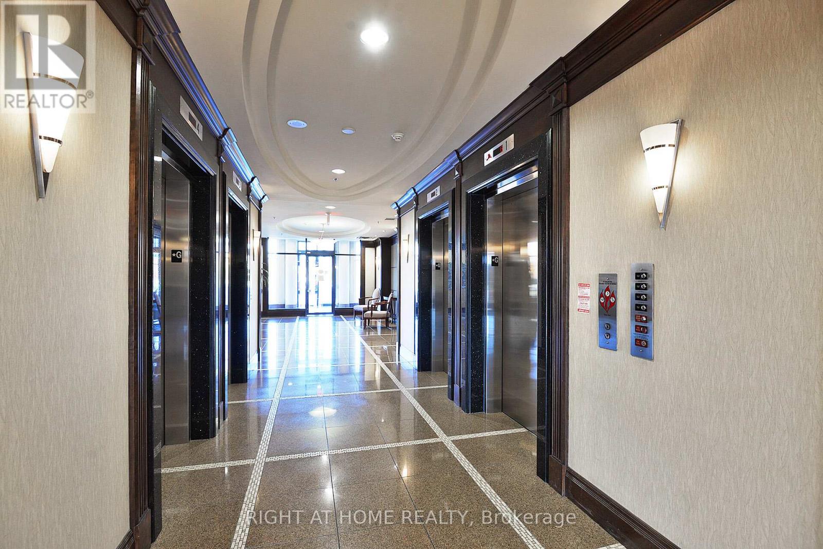 211 - 18 Harding Boulevard, Richmond Hill, Ontario  L4C 0T3 - Photo 9 - N12983376