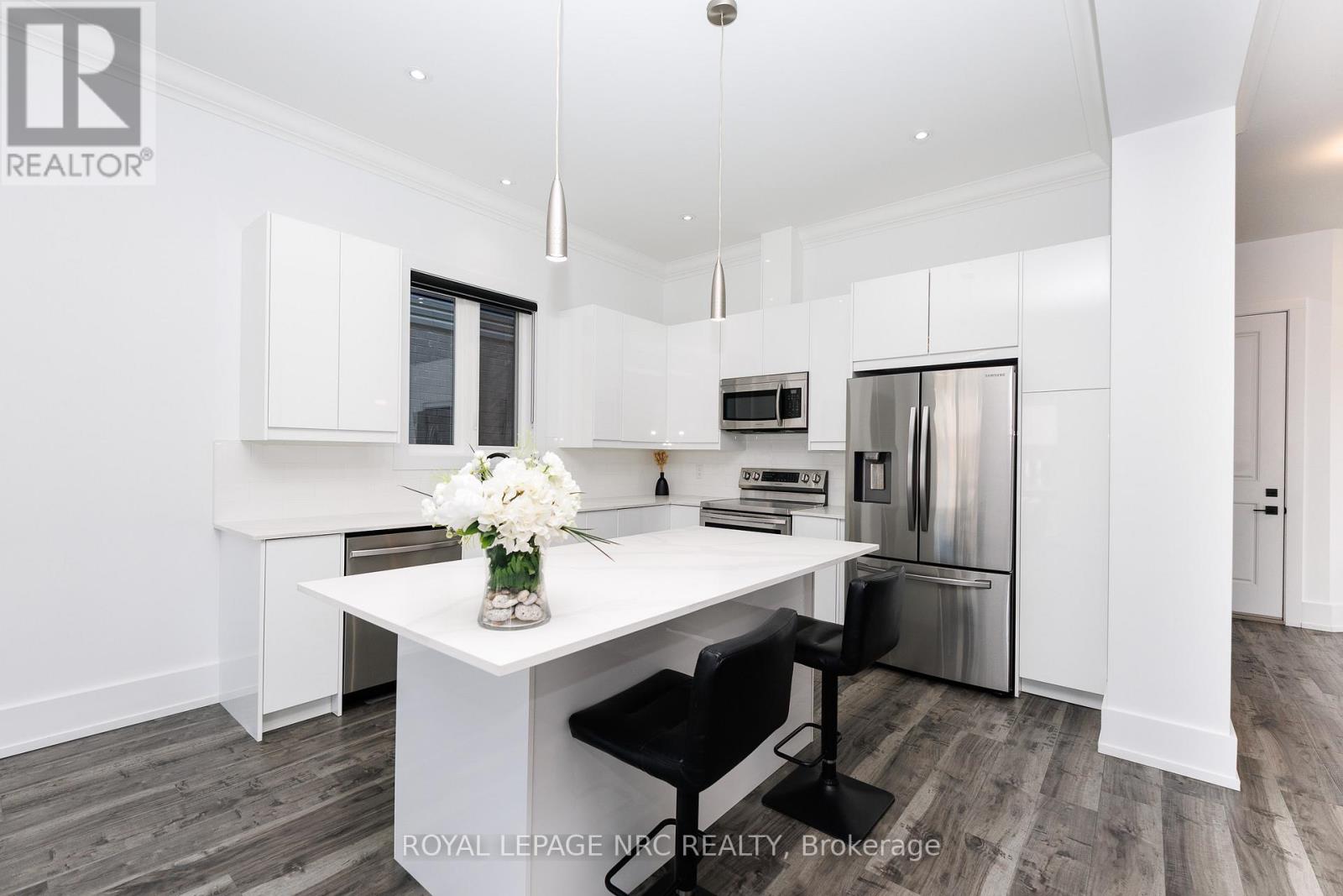 3 Damude Avenue, Thorold, Ontario  L2V 0G7 - Photo 18 - X12981002