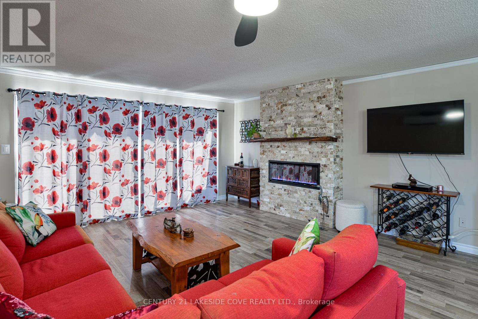 Unit 27 - 1 Paradise Boulevard S, Ramara, Ontario  L0K 1B0 - Photo 3 - S12983428