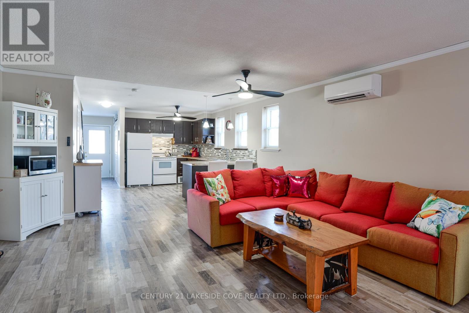 Unit 27 - 1 Paradise Boulevard S, Ramara, Ontario  L0K 1B0 - Photo 7 - S12983428