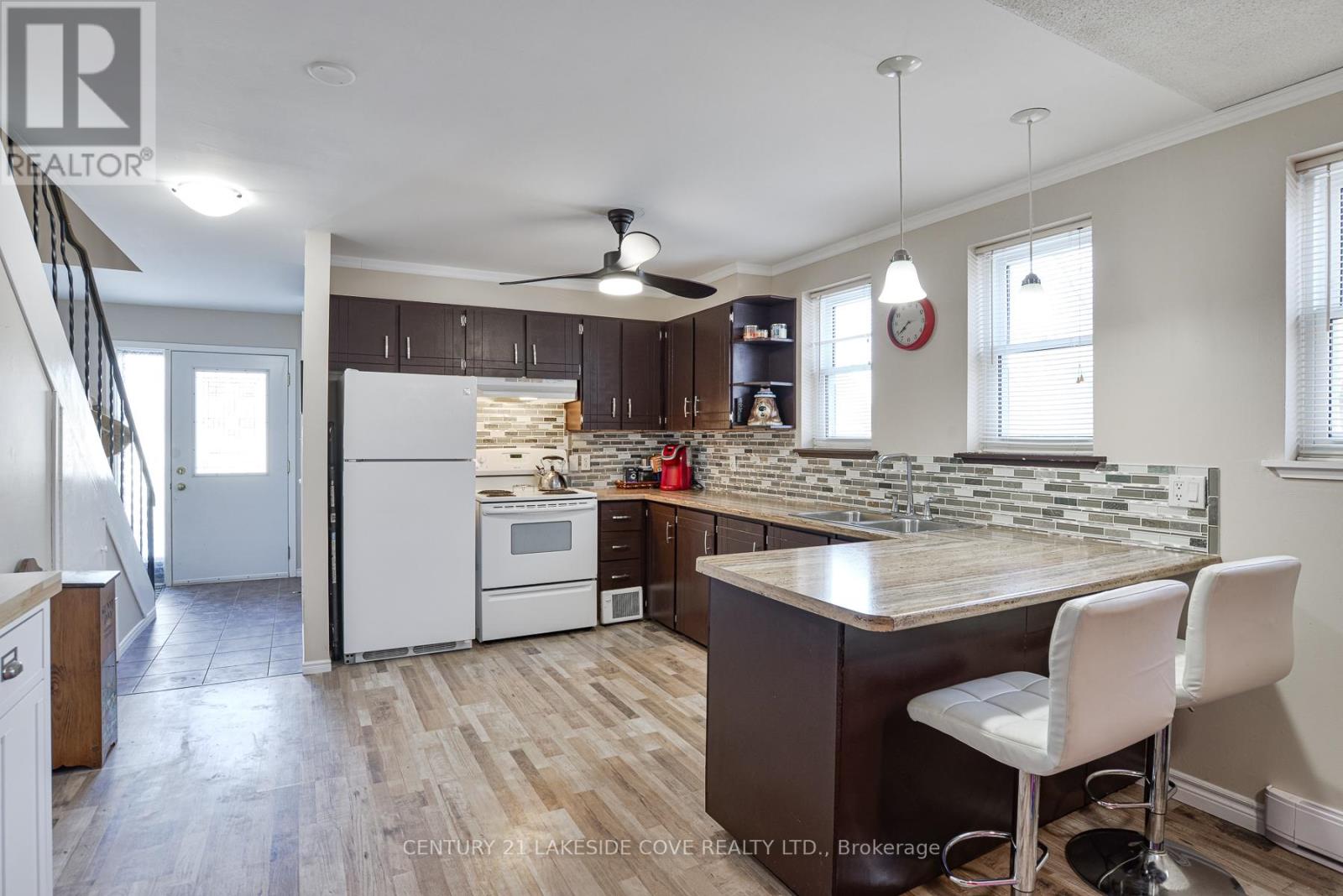 Unit 27 - 1 Paradise Boulevard S, Ramara, Ontario  L0K 1B0 - Photo 8 - S12983428