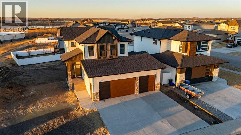 62 Vista Close, Blackfalds, Alberta  T4M 0L3 - Photo 3 - A2225489