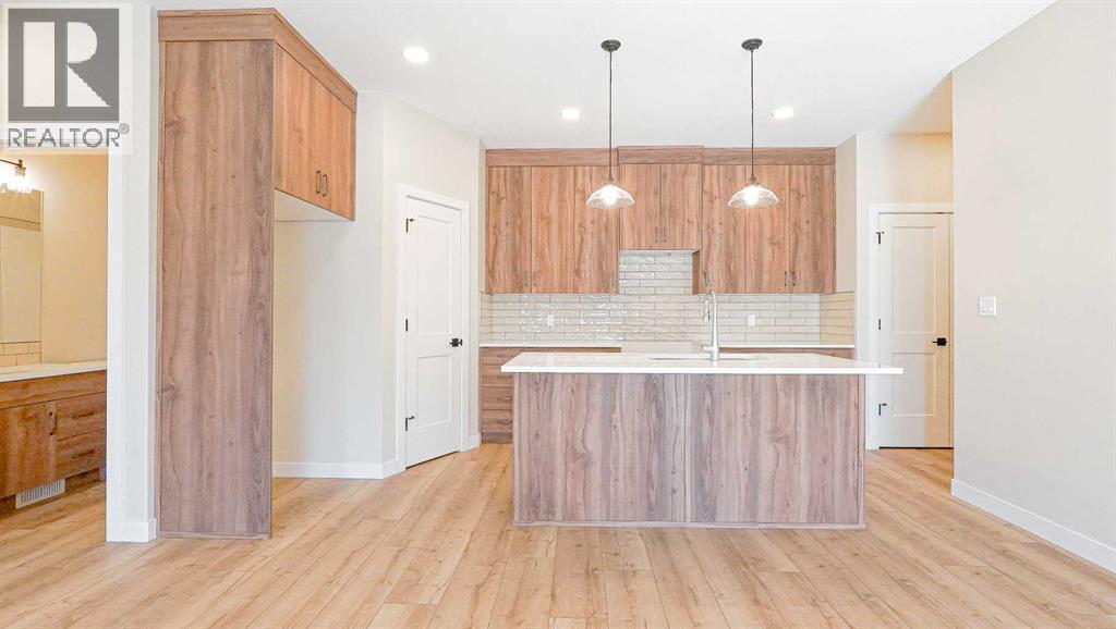 242 Parkview Lane W, Bow Island, Alberta  T0K 0G0 - Photo 3 - A2300144