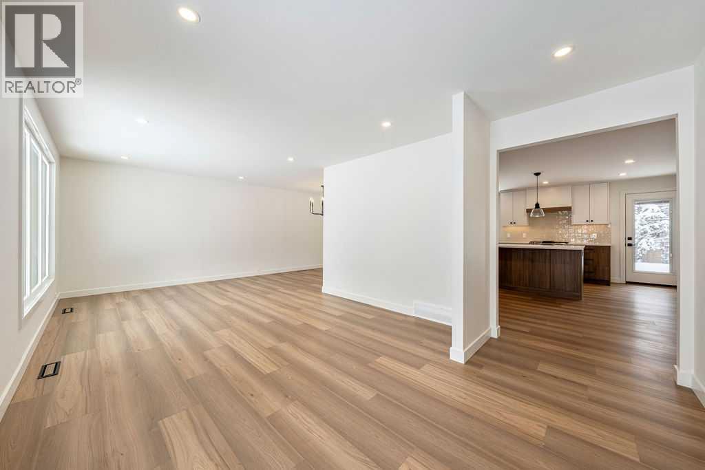 5880 Dalridge Hill NW, Calgary, Alberta  T3A 1L9 - Photo 4 - A2297052