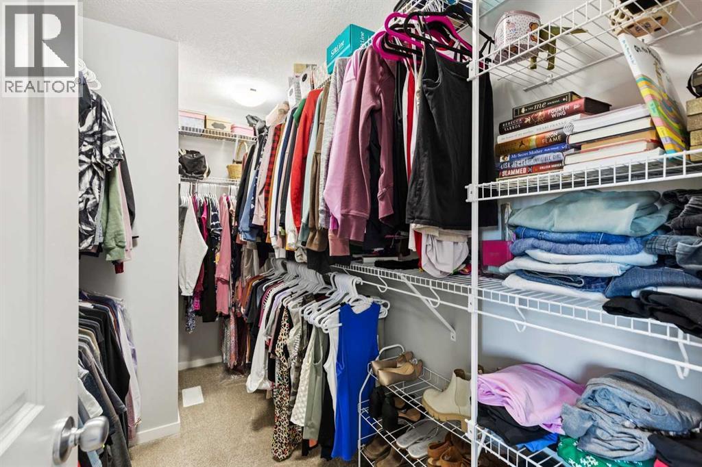 57 Crestridge Bay SW, Calgary, Alberta  T3B 6H2 - Photo 27 - A2299421