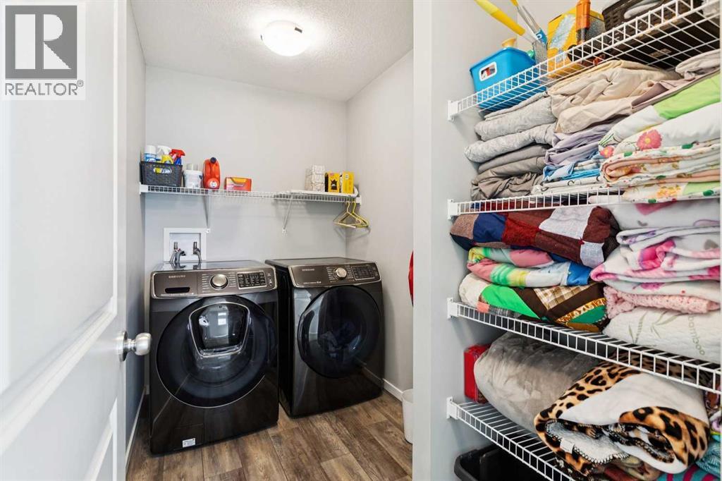 57 Crestridge Bay SW, Calgary, Alberta  T3B 6H2 - Photo 28 - A2299421