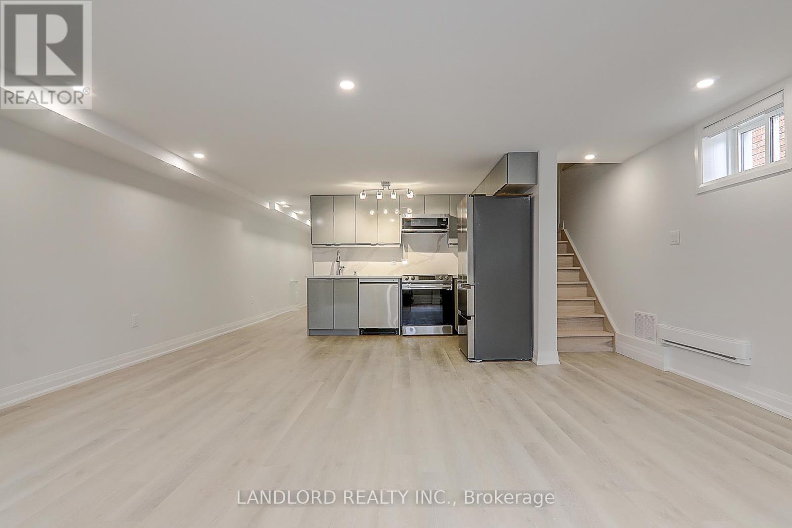 Lower Unit - 115 Livingstone Avenue, Toronto, Ontario  M6E 2L7 - Photo 12 - W12983318