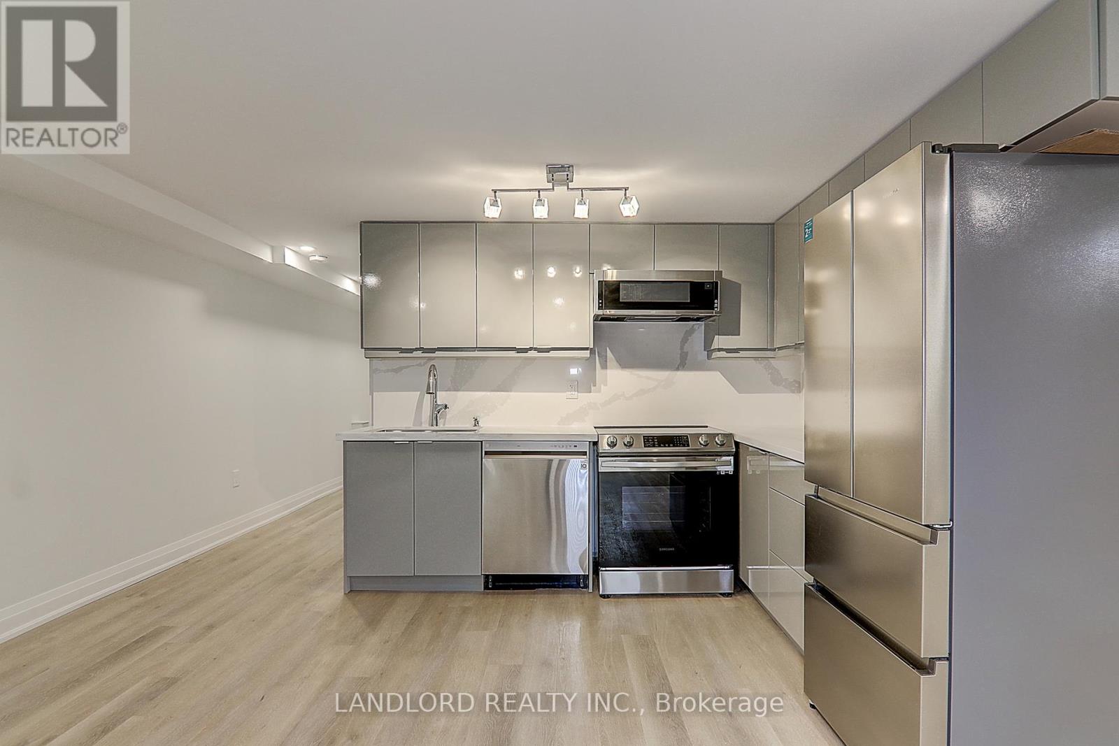Lower Unit - 115 Livingstone Avenue, Toronto, Ontario  M6E 2L7 - Photo 14 - W12983318