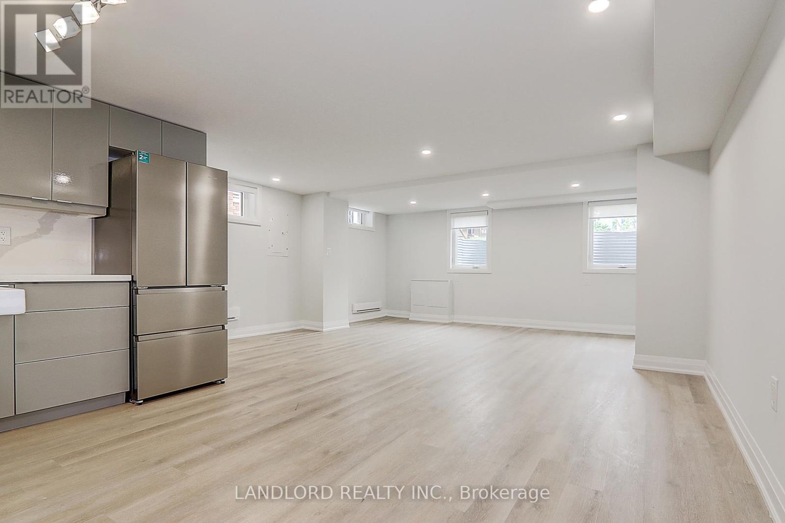 Lower Unit - 115 Livingstone Avenue, Toronto, Ontario  M6E 2L7 - Photo 16 - W12983318