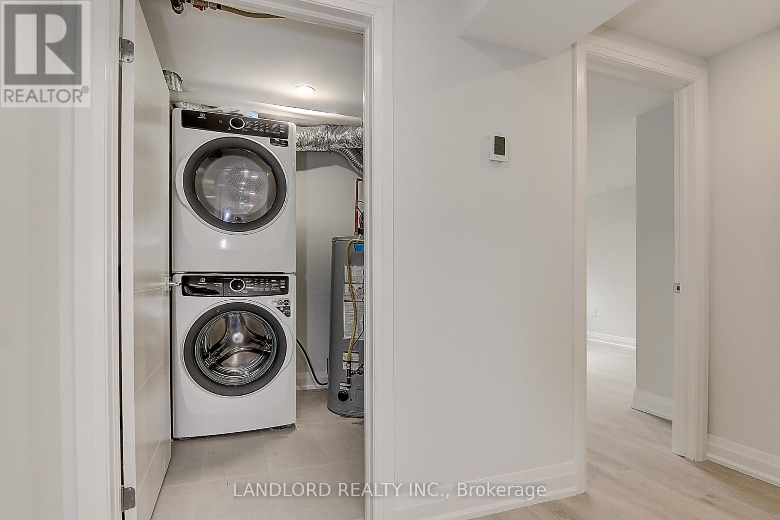 Lower Unit - 115 Livingstone Avenue, Toronto, Ontario  M6E 2L7 - Photo 18 - W12983318