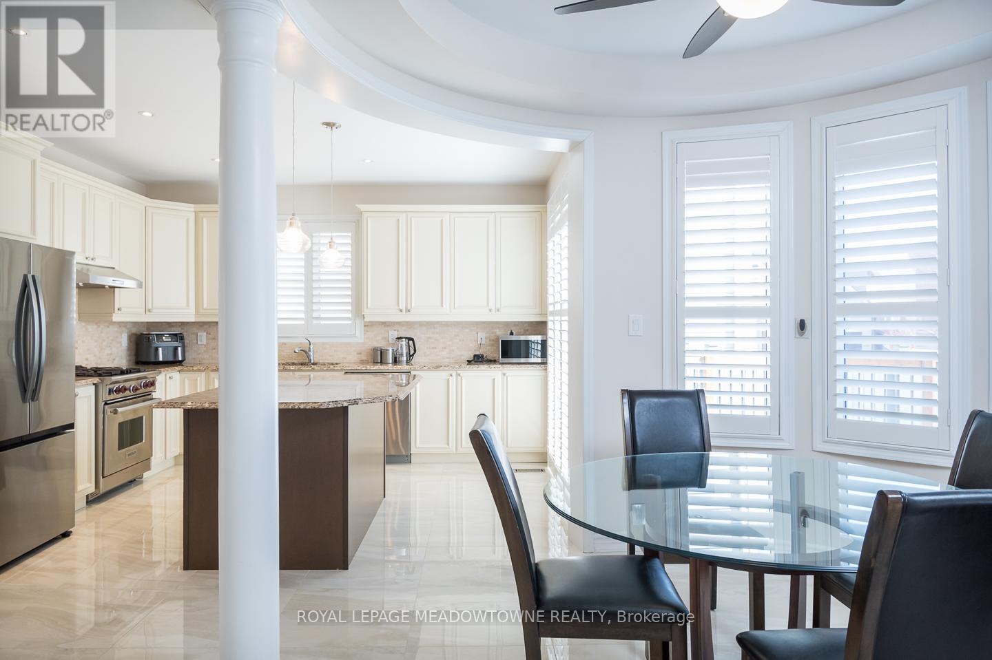 352 Peregrine Way, Milton, Ontario  L9T 7N9 - Photo 10 - W12983332