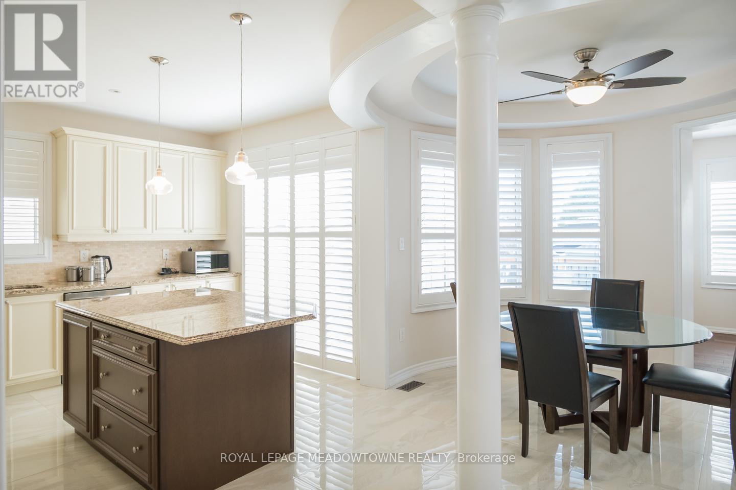 352 Peregrine Way, Milton, Ontario  L9T 7N9 - Photo 11 - W12983332