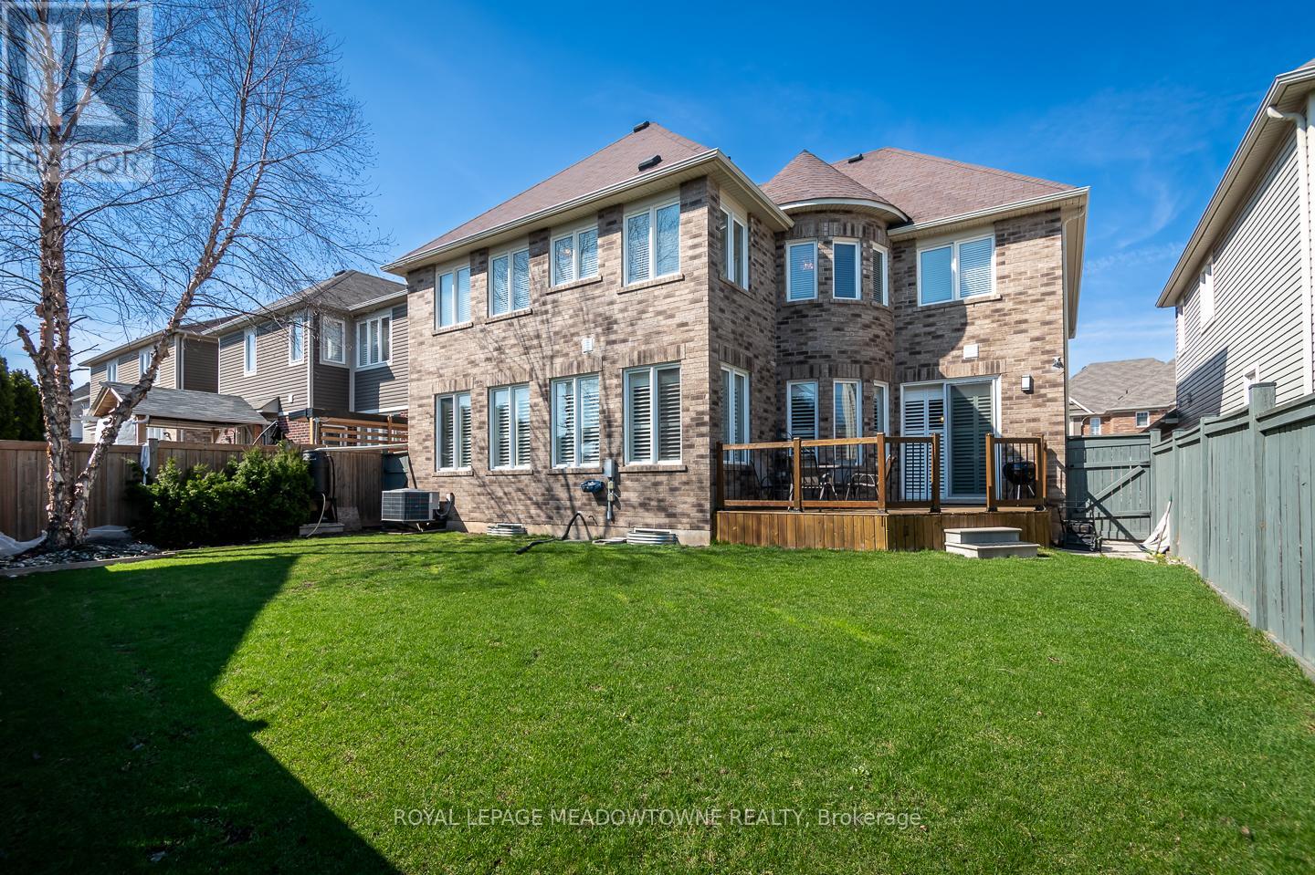 352 Peregrine Way, Milton, Ontario  L9T 7N9 - Photo 37 - W12983332