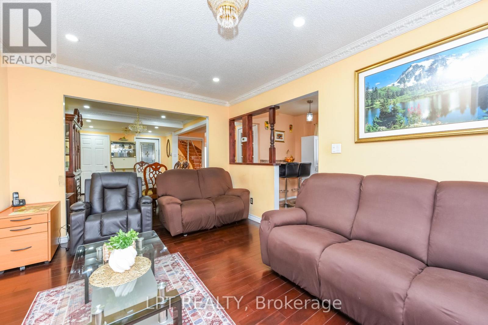 67 Kay Drive, Toronto, Ontario  M9V 4X8 - Photo 15 - W12983412