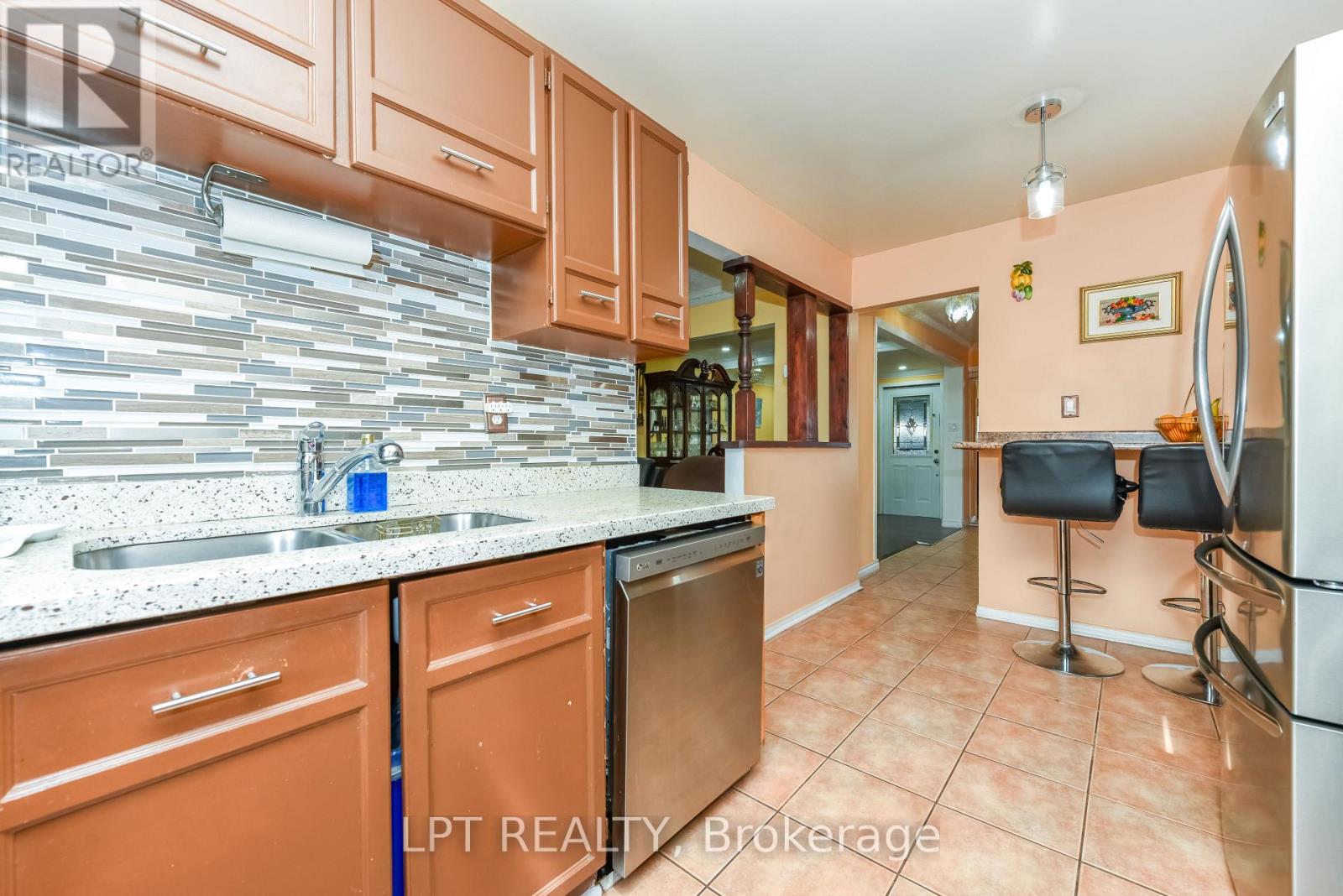 67 Kay Drive, Toronto, Ontario  M9V 4X8 - Photo 19 - W12983412