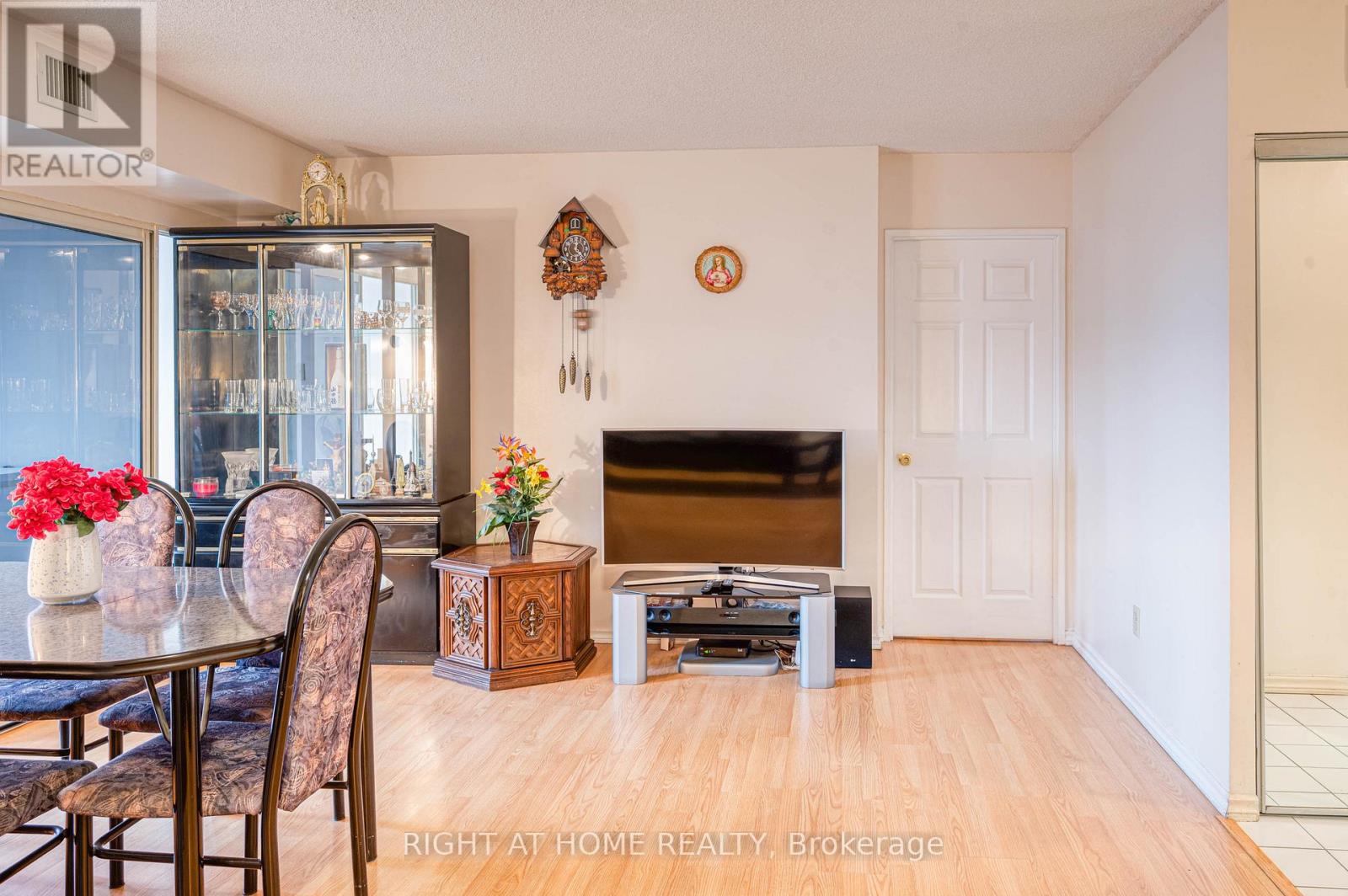 508 - 265 Enfield Place, Mississauga, Ontario  L5B 3Y7 - Photo 15 - W12983436