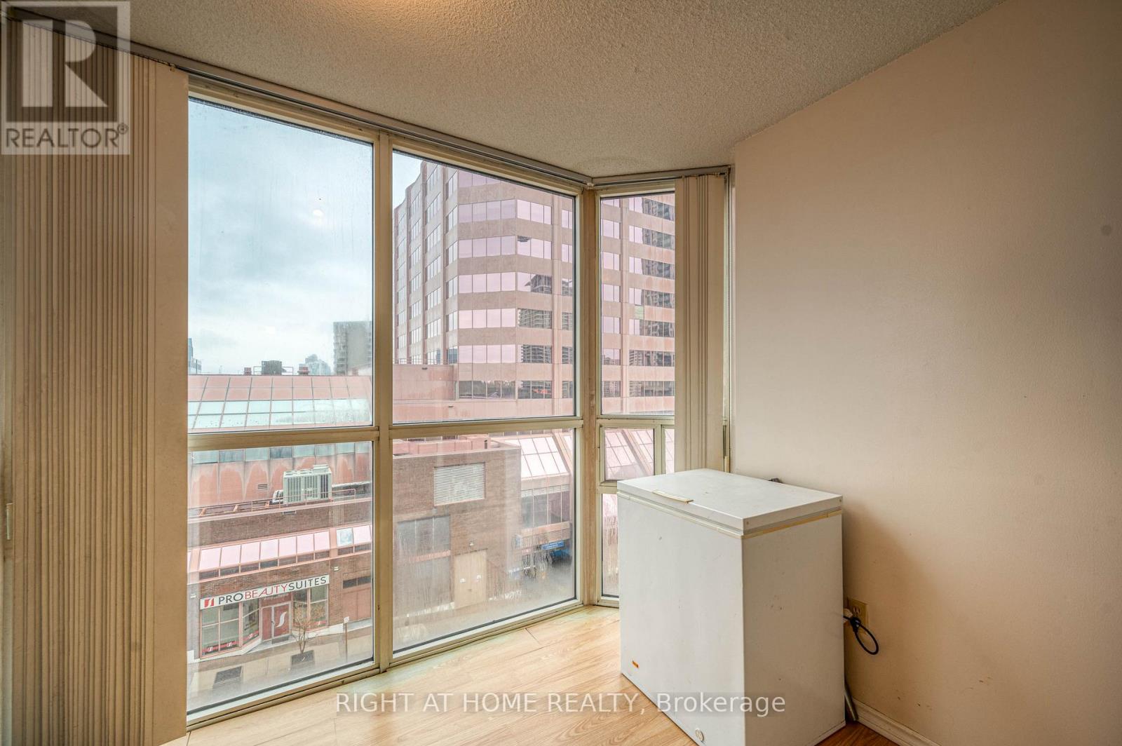 508 - 265 Enfield Place, Mississauga, Ontario  L5B 3Y7 - Photo 18 - W12983436