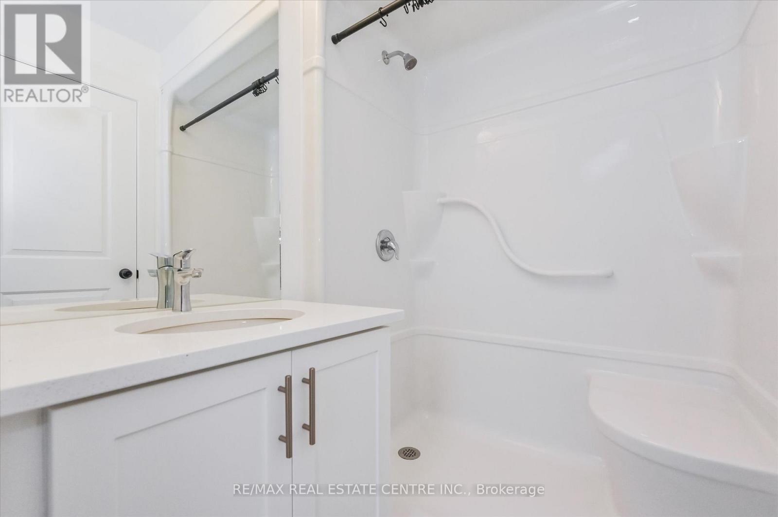 3 - 690 Broadway Avenue, Orangeville, Ontario  L9W 5C8 - Photo 30 - W12983458