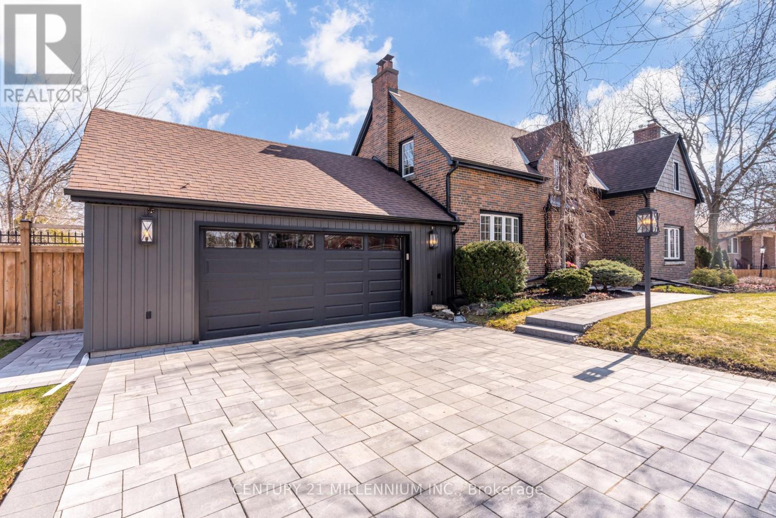 126 Elizabeth Street S, Brampton, Ontario  L6Y 1R5 - Photo 3 - W12983460