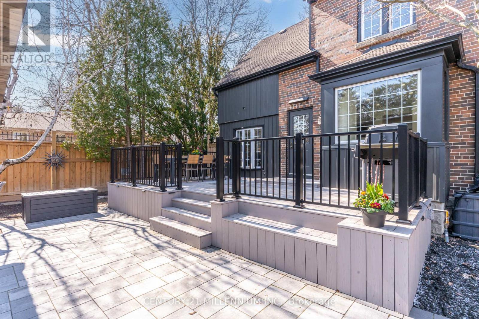 126 Elizabeth Street S, Brampton, Ontario  L6Y 1R5 - Photo 33 - W12983460