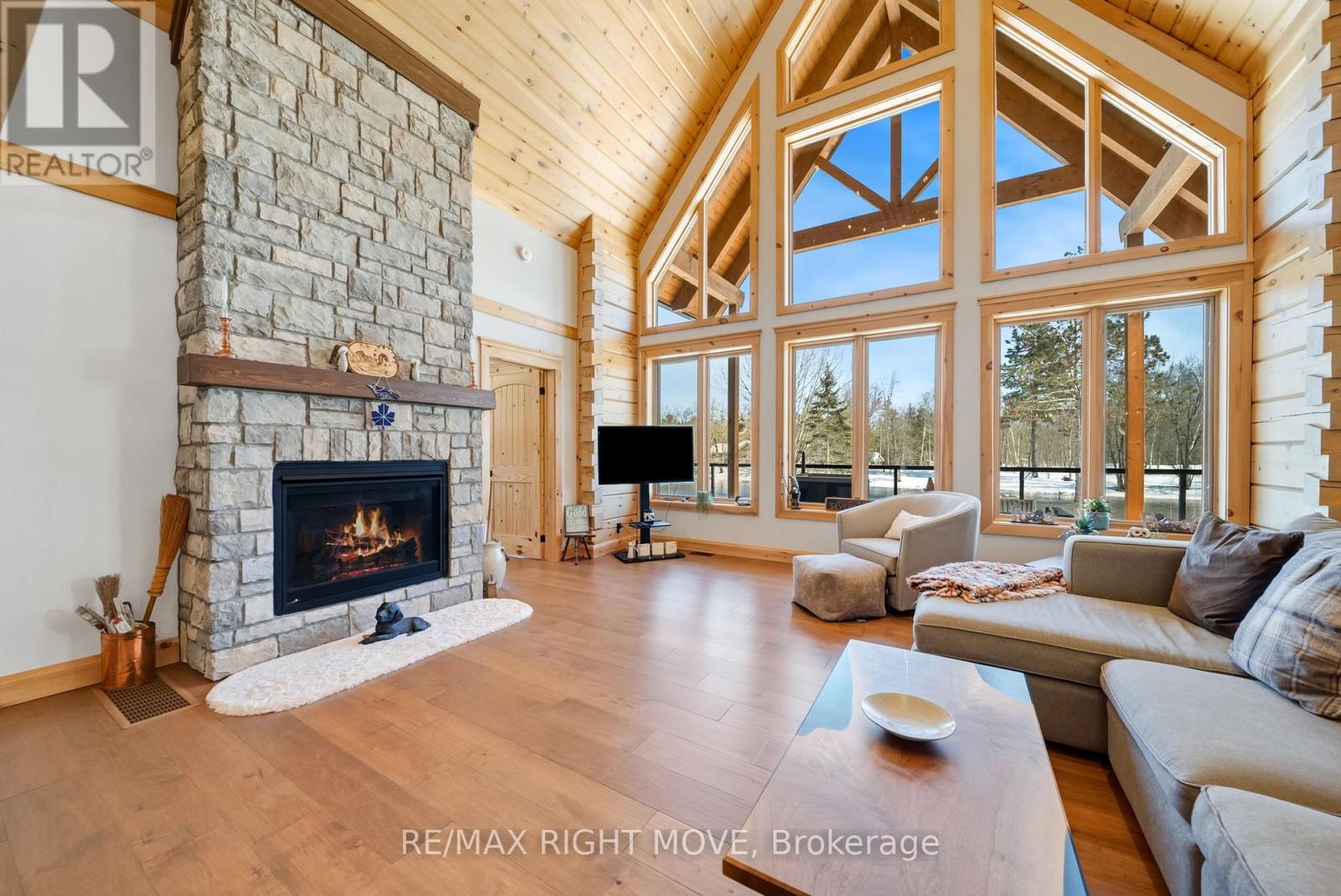 1935 Mcleod Drive, Severn, Ontario P0E 1N0 - Photo 9 - S12853464