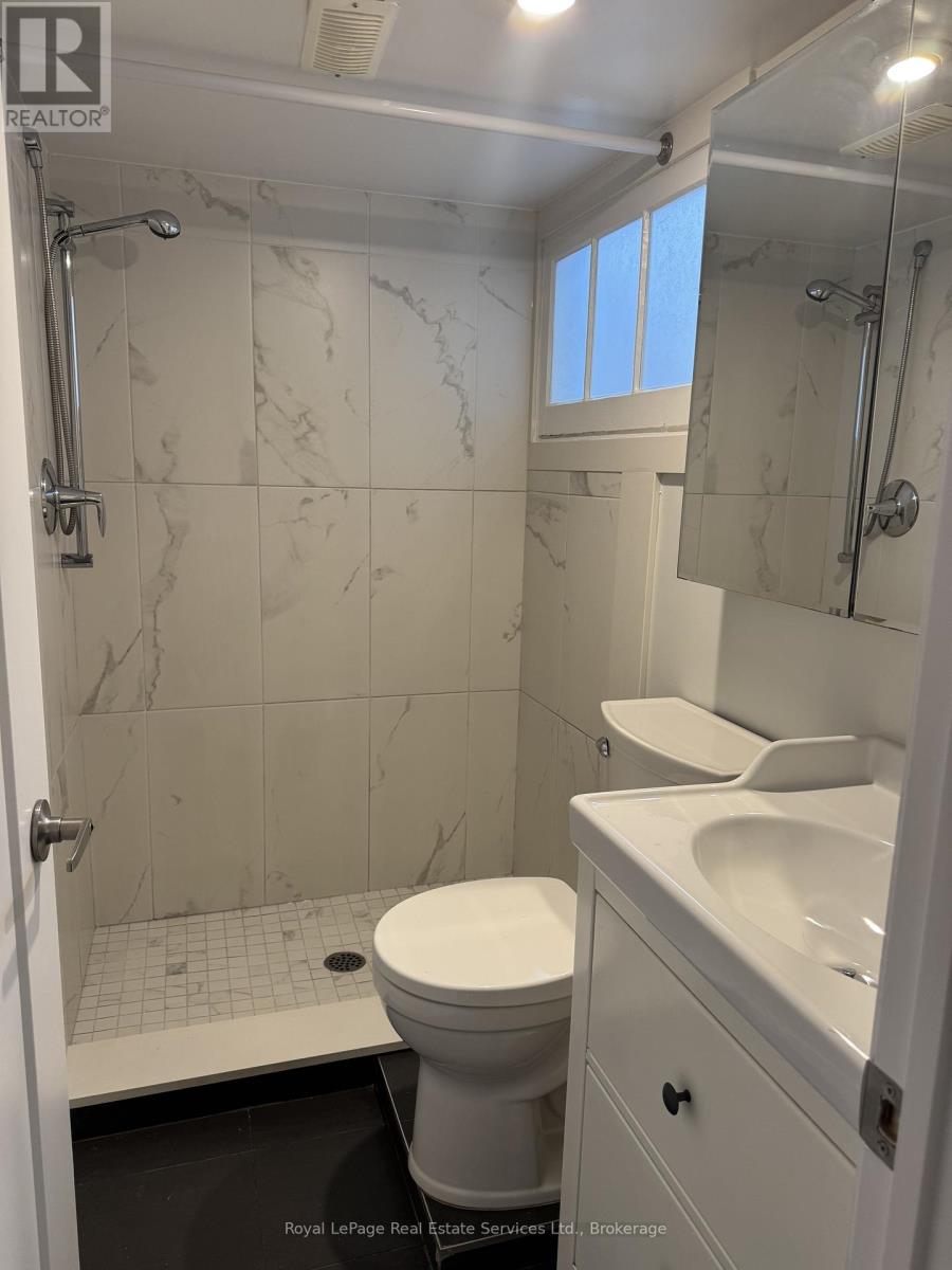 Lower Level - 40 Bond Street, Oakville, Ontario  L6K 1L7 - Photo 14 - W12983508