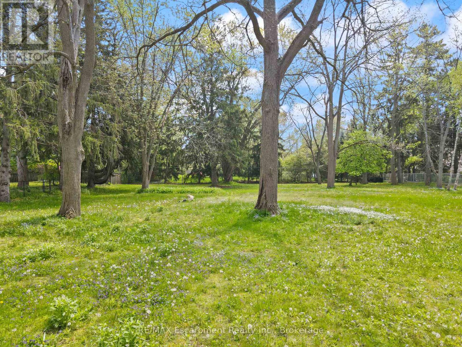 2322 Bennington Gate, Oakville, Ontario  L6J 6C2 - Photo 11 - W12983774