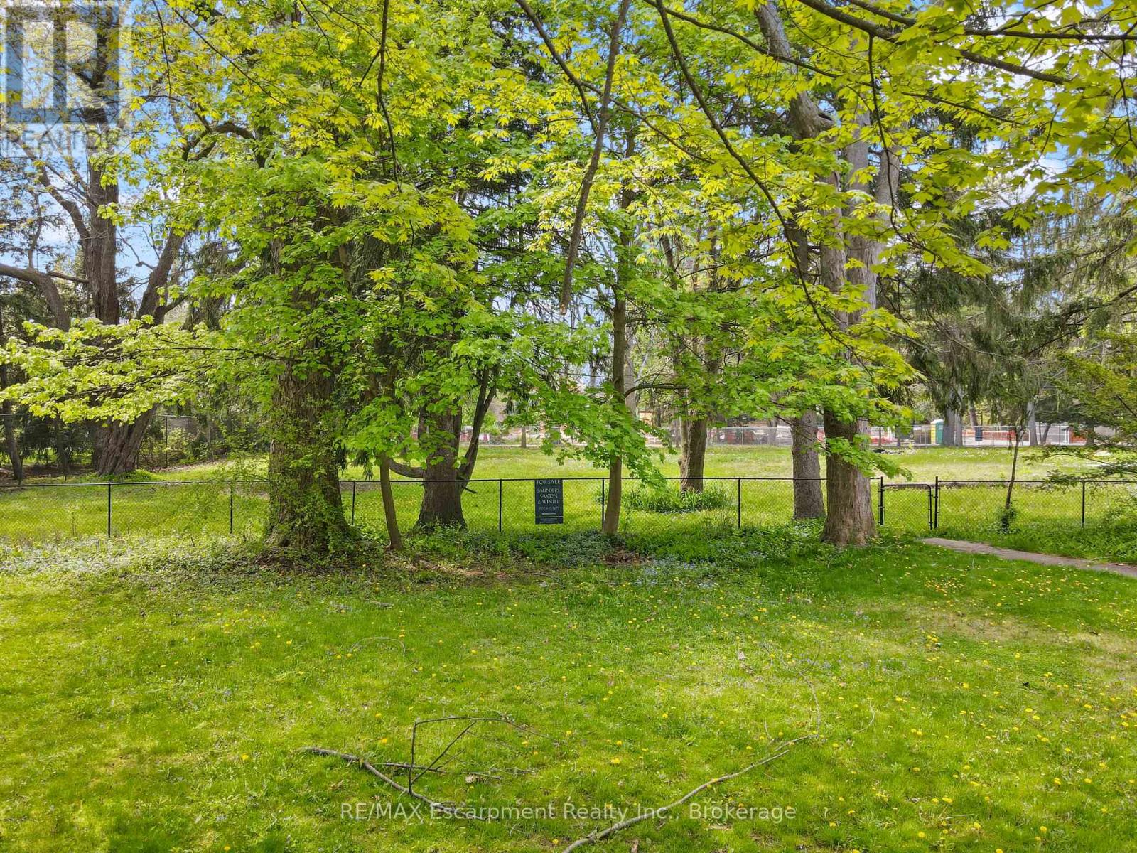 2322 Bennington Gate, Oakville, Ontario  L6J 6C2 - Photo 9 - W12983774