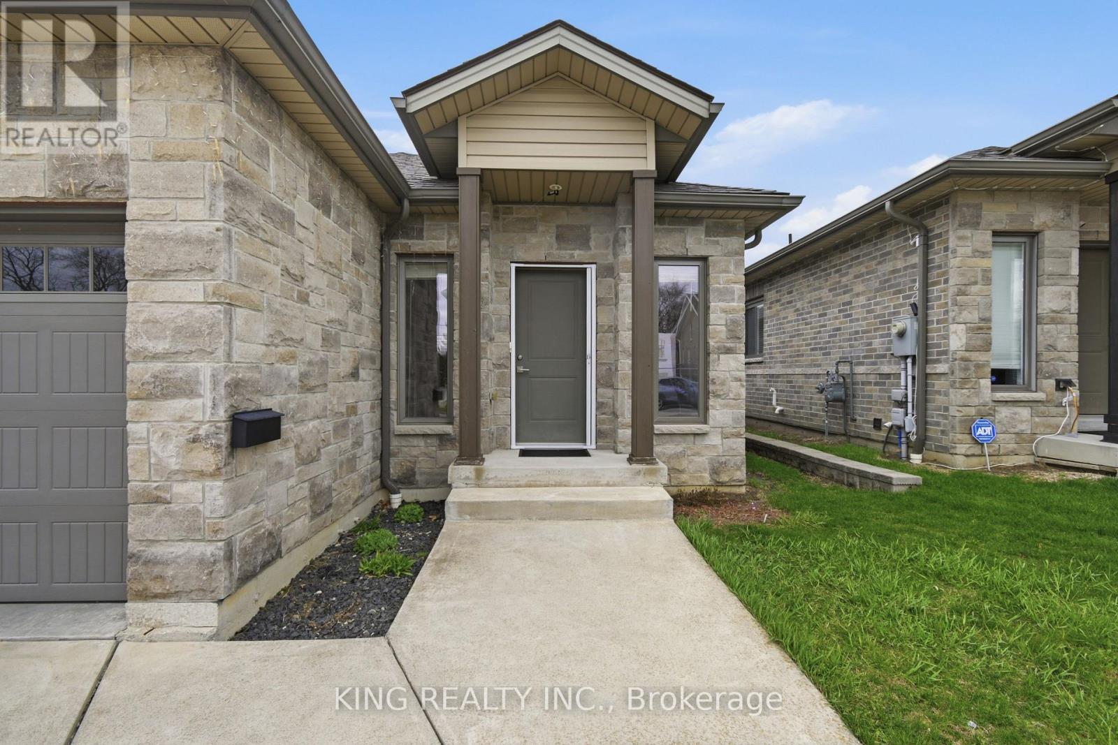 914 Ellrose Avenue, Windsor, Ontario  N8Y 3W9 - Photo 5 - X12983384