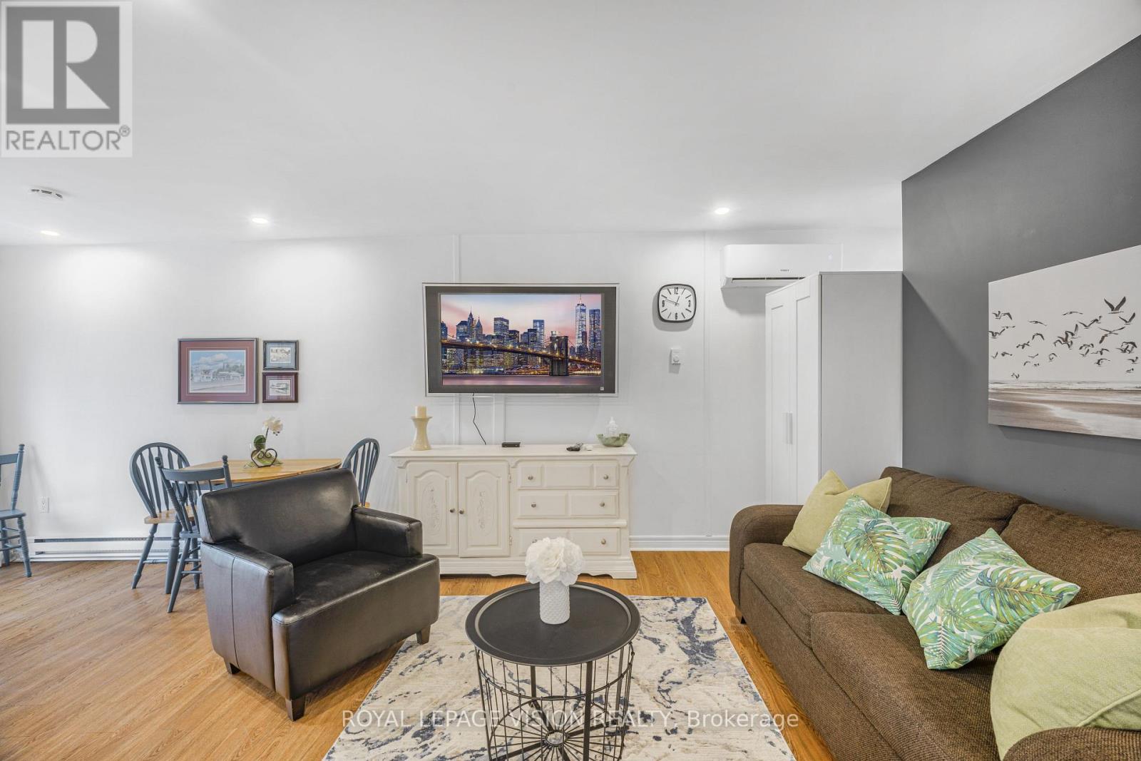 46 John Street, Norfolk, Ontario  N0A 1N7 - Photo 5 - X12983396