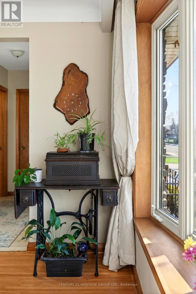 98 Cameo Avenue, Hamilton, Ontario  L8V 2H3 - Photo 10 - X12983406