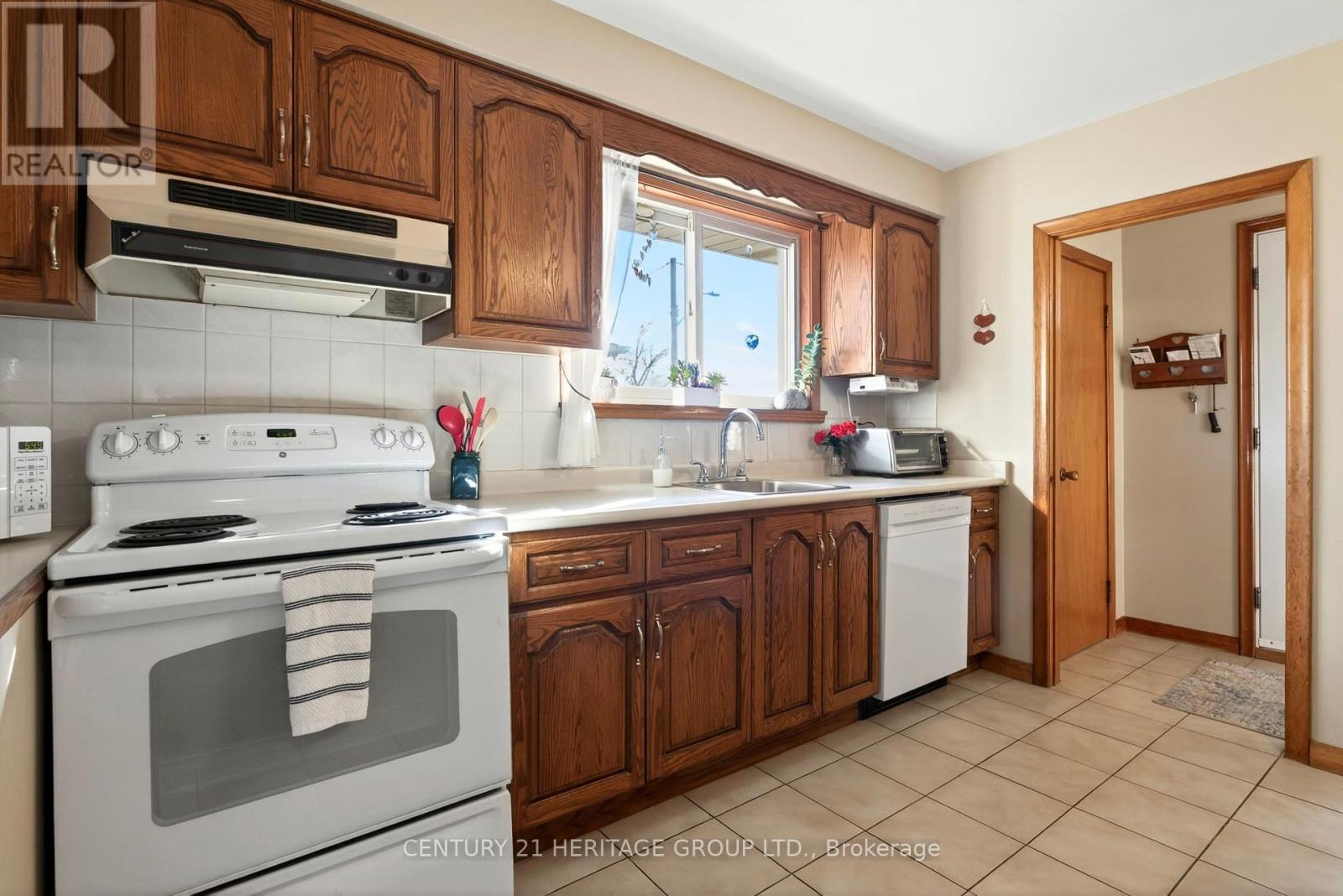 98 Cameo Avenue, Hamilton, Ontario  L8V 2H3 - Photo 17 - X12983406