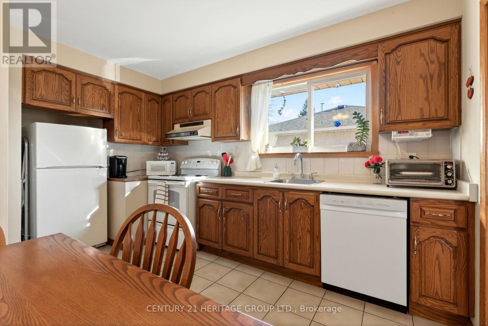 98 Cameo Avenue, Hamilton, Ontario  L8V 2H3 - Photo 18 - X12983406